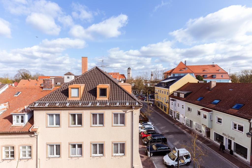 Hotel Arooma Эрдинг Экстерьер фото