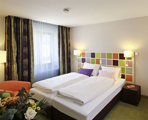 Hotel Arooma Эрдинг Экстерьер фото