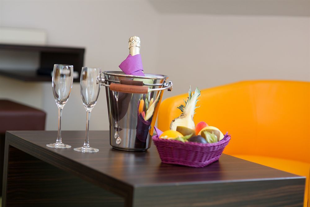 Hotel Arooma Эрдинг Экстерьер фото