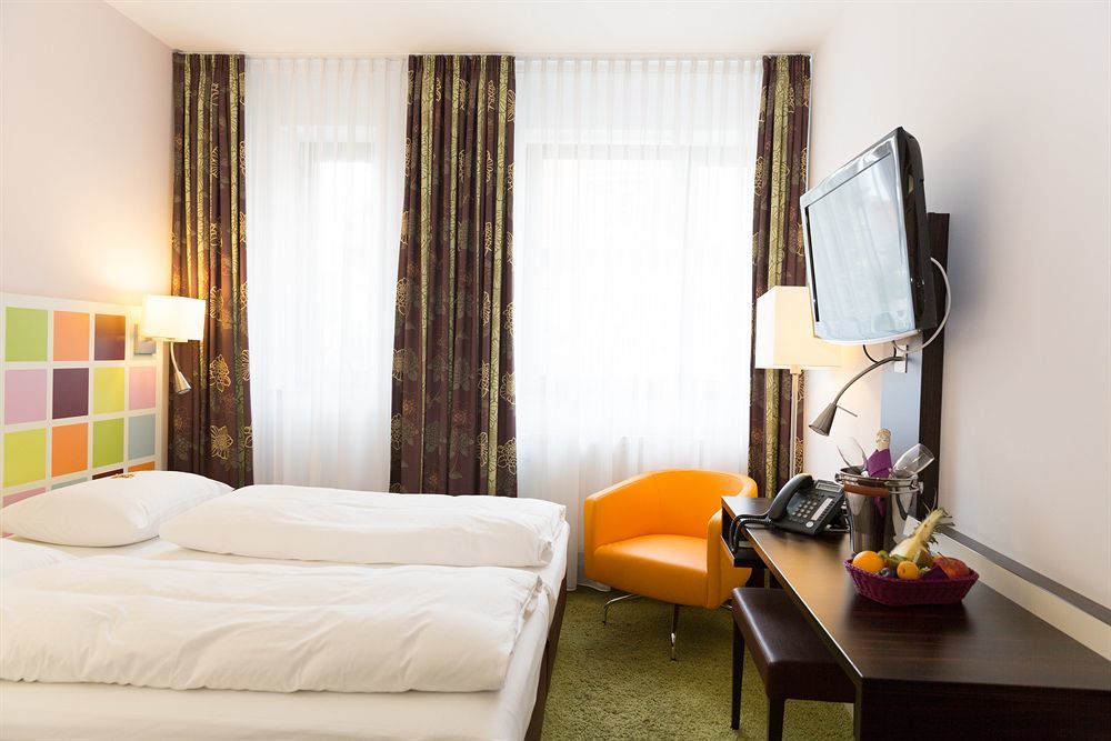 Hotel Arooma Эрдинг Экстерьер фото
