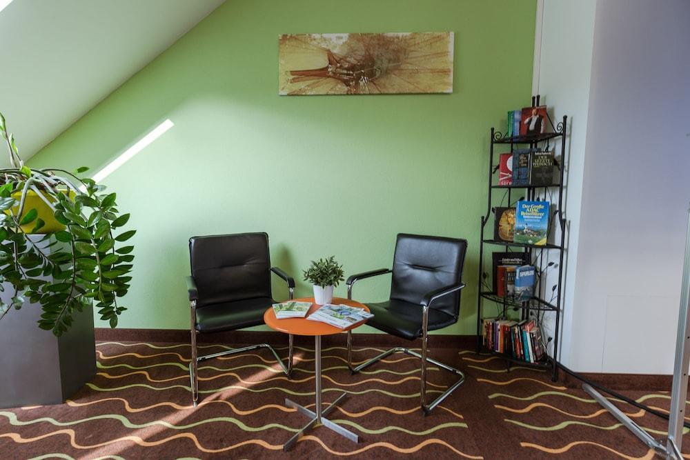 Hotel Arooma Эрдинг Экстерьер фото